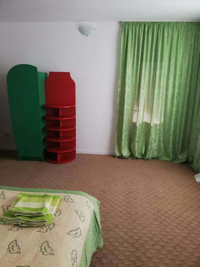 Pensiunea La Safari Târgu Neamţ Bagian luar foto