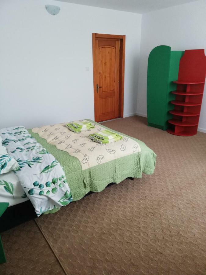 Pensiunea La Safari Târgu Neamţ Bagian luar foto