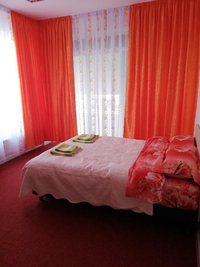 Pensiunea La Safari Târgu Neamţ Bagian luar foto
