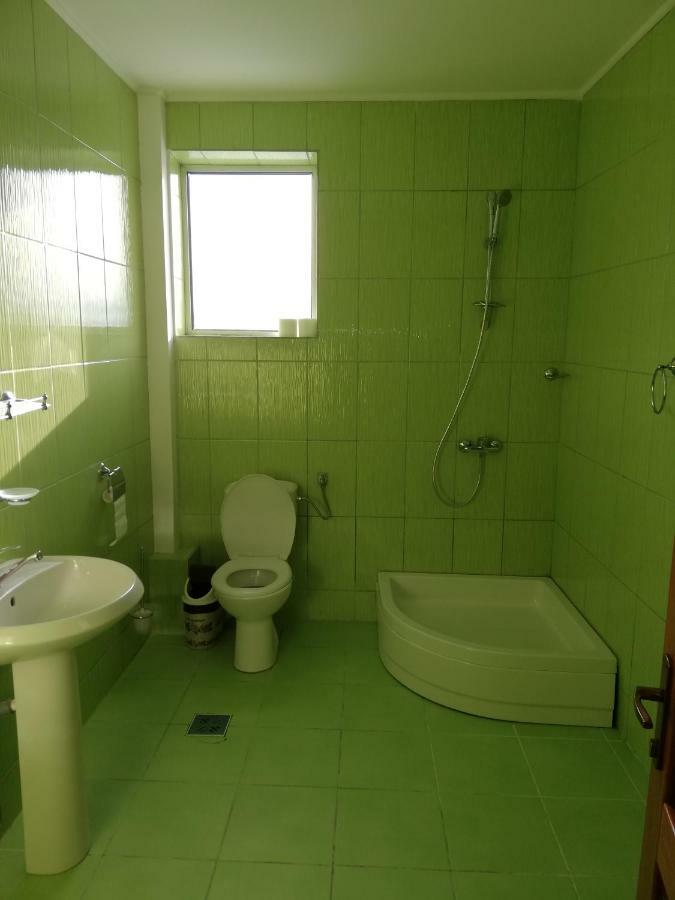 Pensiunea La Safari Târgu Neamţ Bagian luar foto