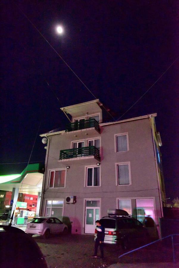 Pensiunea La Safari Târgu Neamţ Bagian luar foto