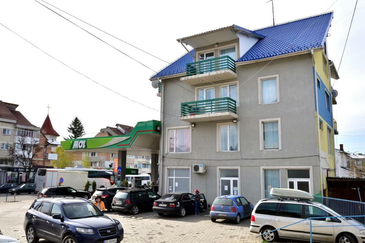 Pensiunea La Safari Târgu Neamţ Bagian luar foto