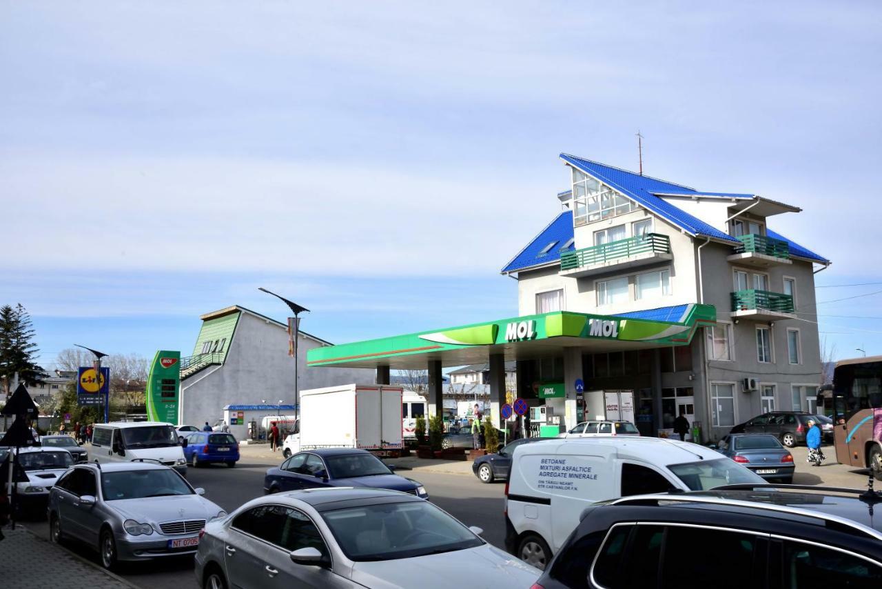 Pensiunea La Safari Târgu Neamţ Bagian luar foto
